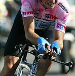 due ruote in rosa by fabrizio delmati